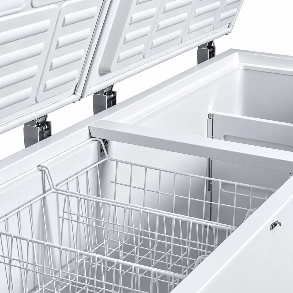 Chest freezer with two-piece lid, 565 L