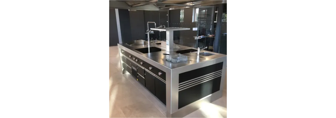 Efficient design in a compact café